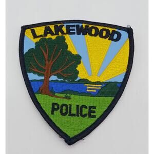 Lakewood Police Patch Illinois Tree Sun Lake Design Collectible